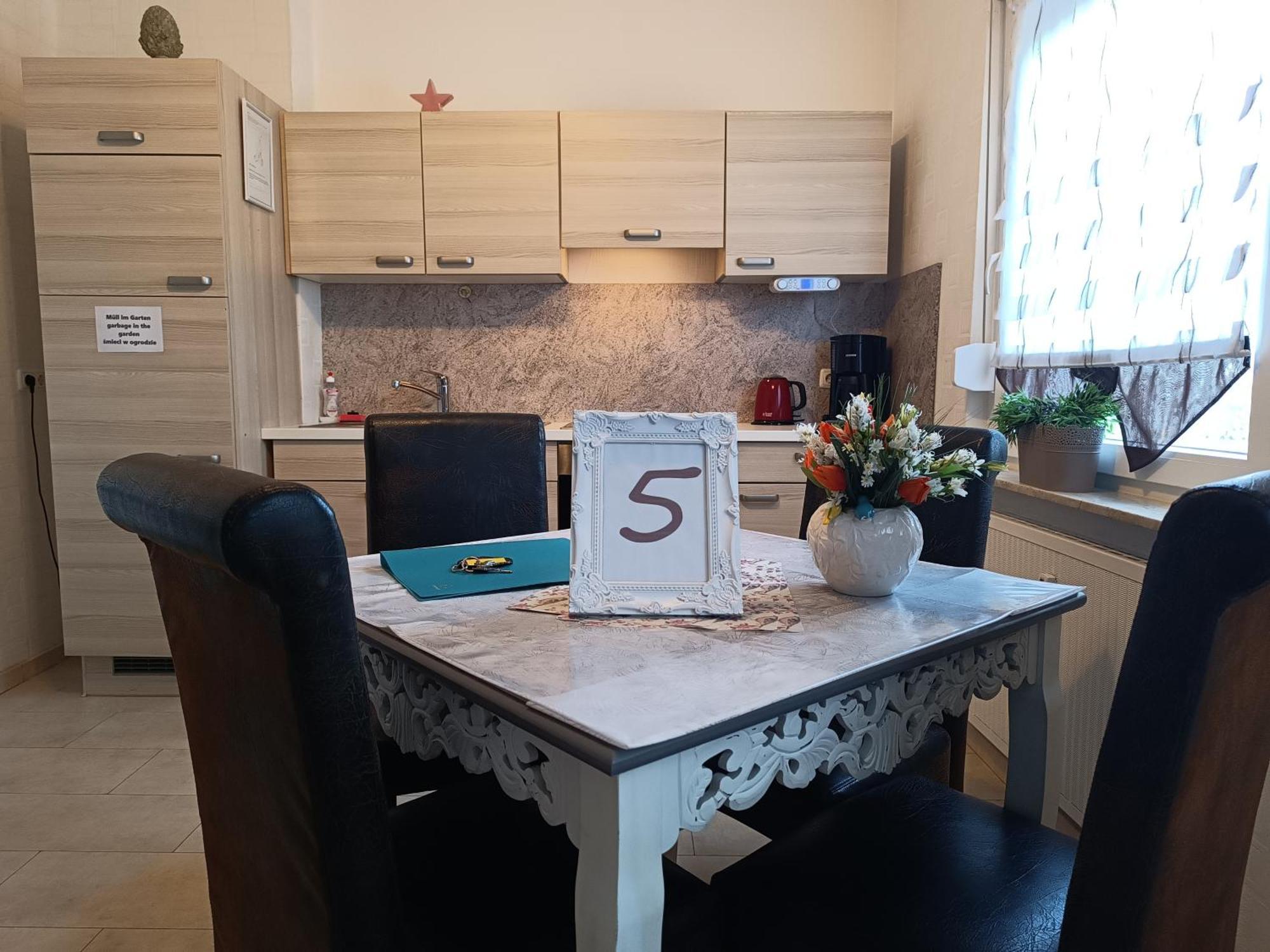 5X Balkon-Apartments Mit Kueche 40-65Qm Ruhrgebietferienwohnung Dobry-Fuchs Oberhausen  Esterno foto